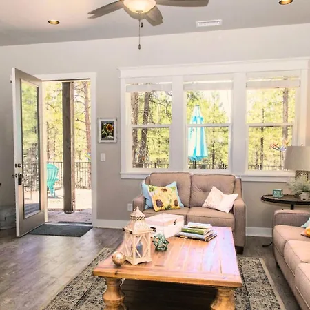 Cottons Cabin Forest Views Near Downtown Backyard With Firepit Grill Family-Friendly